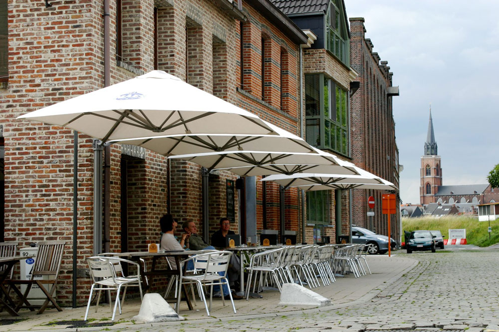 PROSTOR_P6_MUUR_PARASOL_WILLEBROEK.jpg (212 kt)