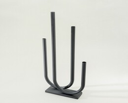 Metallinen kynttilänjalka Sculptura 30x9x69 cm