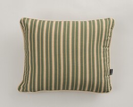 Tyynynpäällinen Classic Stripe Olive 45x45 cm -tyynyyn