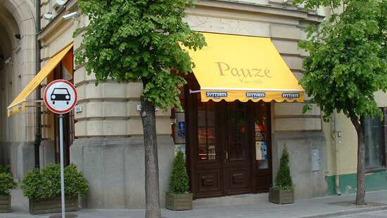 Ulkoiset parvekemarkiisit