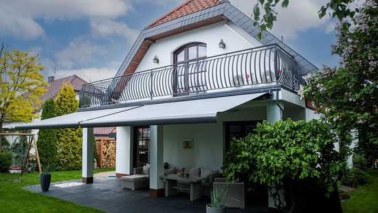 
										Sisäänvedettävät markiisit
																						